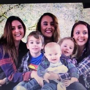 Meet your Posher, Lark